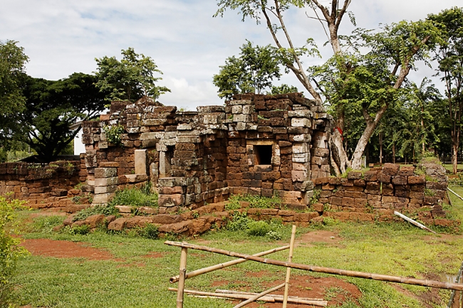 41-Prasat Khorn Buri-001